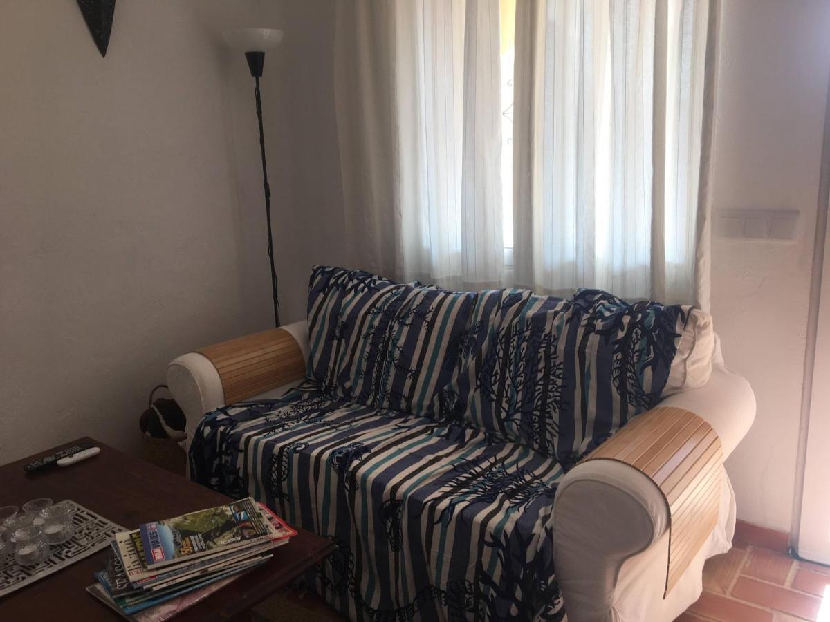 4 Persoons Bungalow Met Gemeenschappelijk Zwembad Teulada Eksteriør billede
